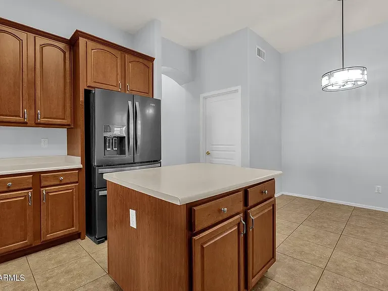 16784 W Nottingham Way — Photo 10