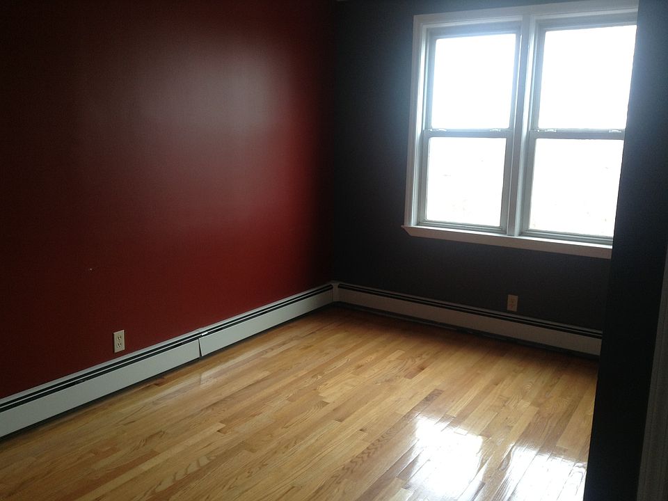 2nd image of 61 Arnold St