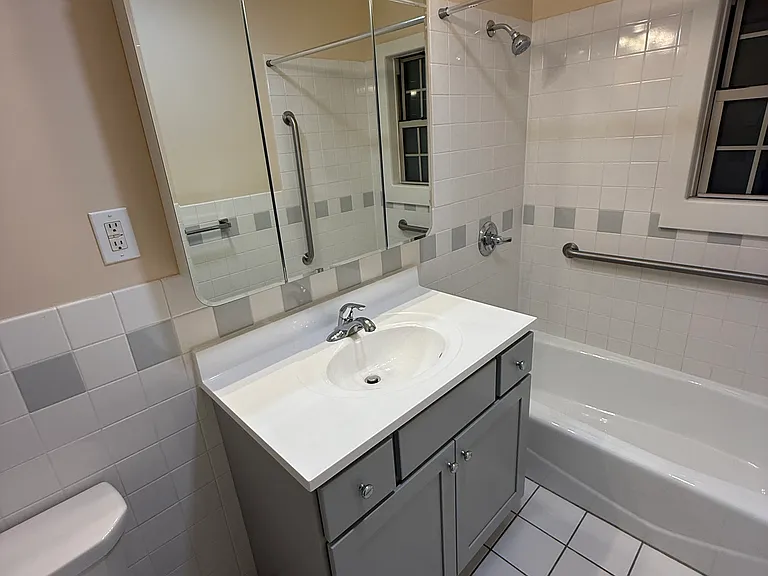 Mountain Ave — Photo 14