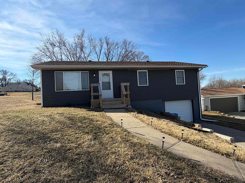 1st image of 750 Main St