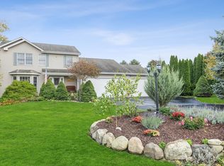 3860 Crabapple Ln, Wonder Lake, IL 60097