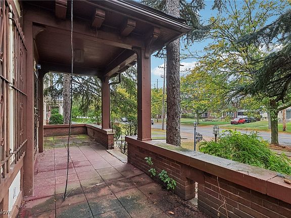 5th image of 10908 Wade Park Ave