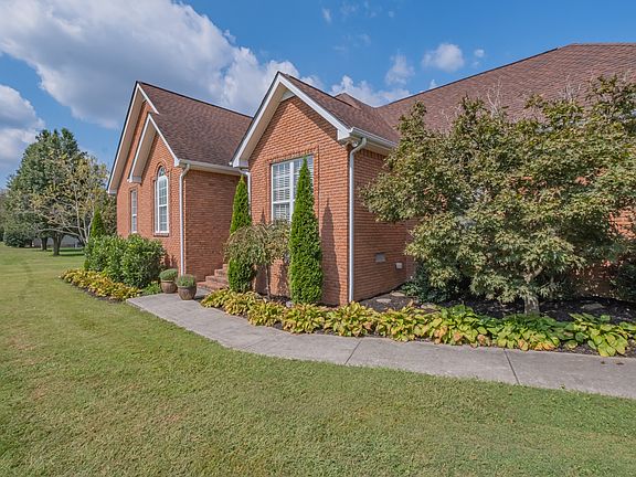 3rd image of 55 Meadowland Dr