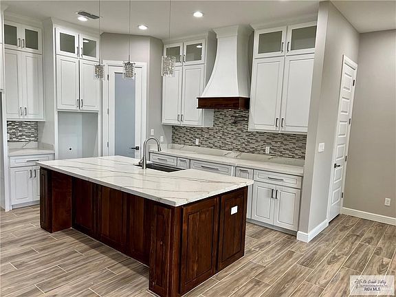 5th image of 8526 Bellagio Cir