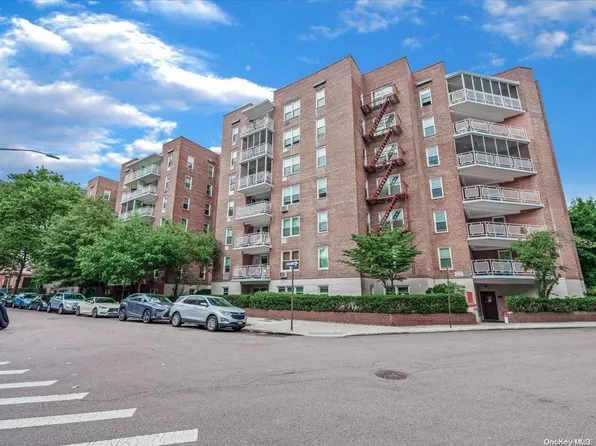 66-10 Thornton Place #3B, Rego Park, NY 11374