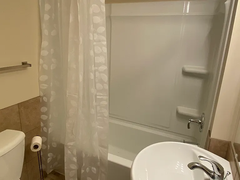 3235 Vine St — Photo 17