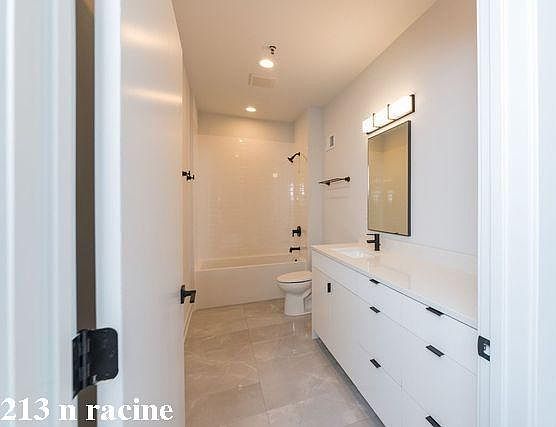 2nd image of 213 N Racine Ave #1021
