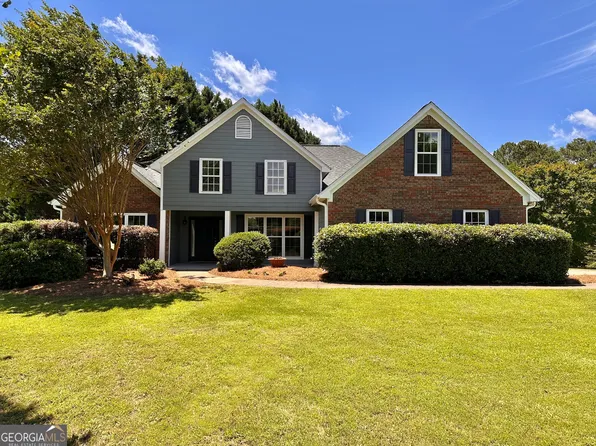 2999 Plantation Run Ct, Loganville, GA 30052