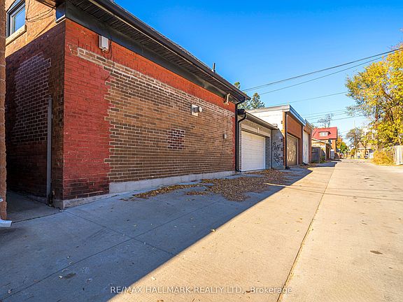 4th image of 153 Rusholme Rd