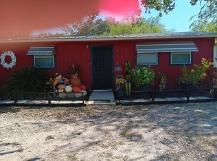 100 County Road 394, Swinney Switch, TX 78368