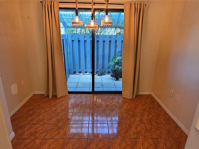 1652 N 14th Ter #1652 — Photo 34
