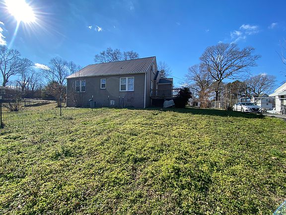 3rd image of 261 Alewine Ave