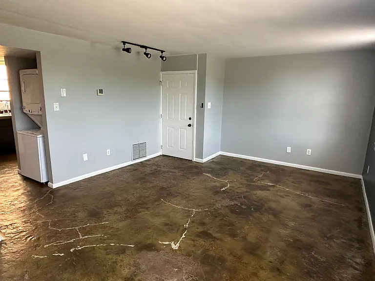 703 Wilkinson Blvd #4 — Photo 16