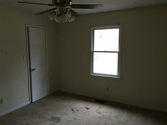 5th image of 2182 Everett Ct