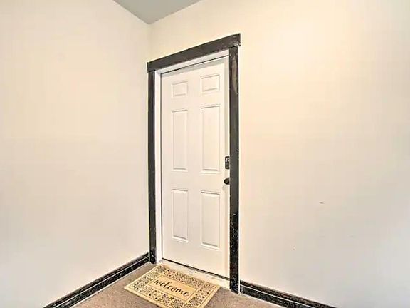 3rd image of 1005 S Humphrey Ave APT 2