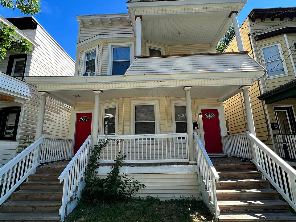 641 Myrtle Ave #2