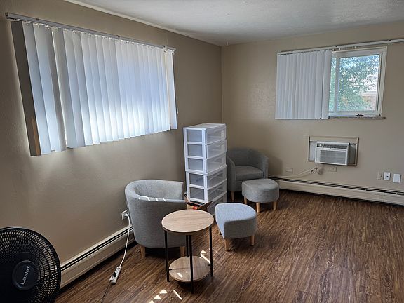 5th image of 1680 Akron St APT 203