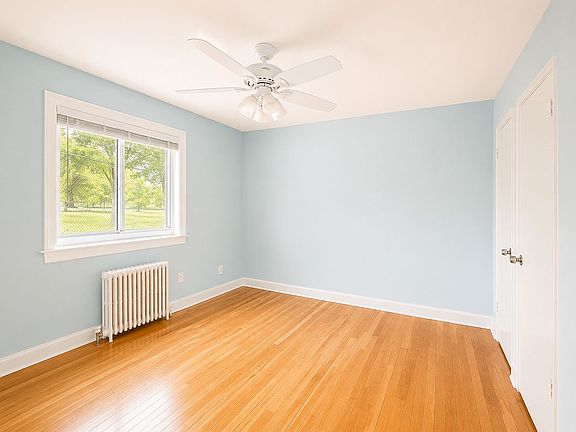 5th image of 264-47 Langston Ave Floor 1