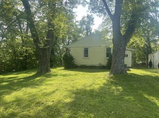 409 S Highland St, Creve Coeur, IL