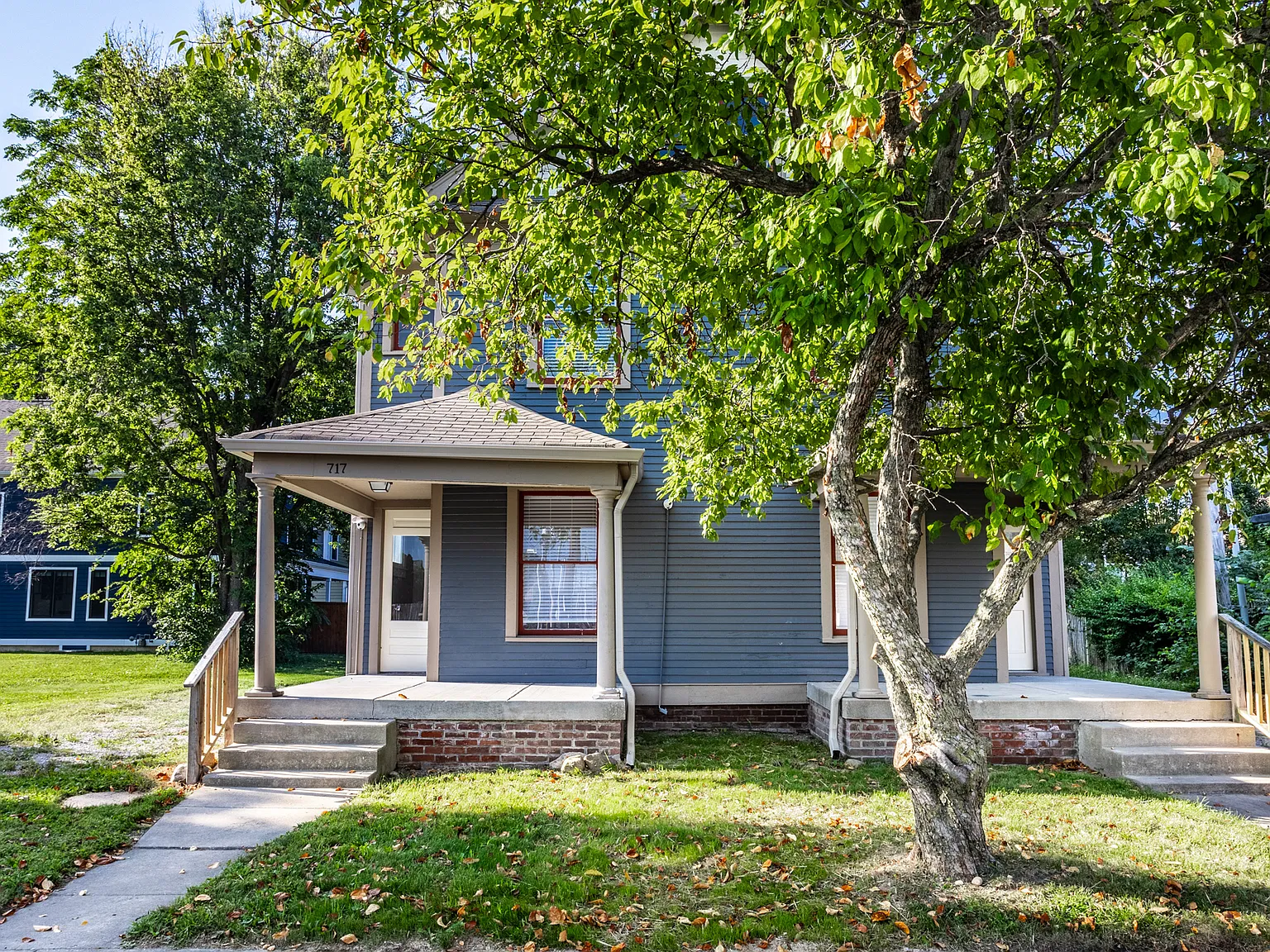 3 bed, 1.5 bath, 1600 sqft, $1,950 — Photo 2