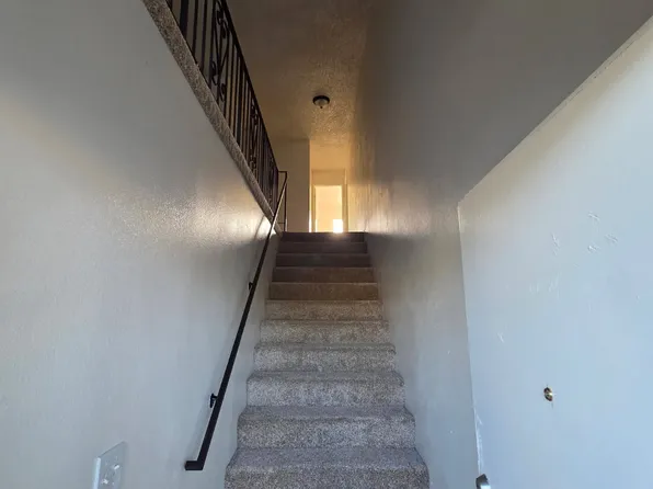 9563 Sara St, Elk Grove, CA 95624