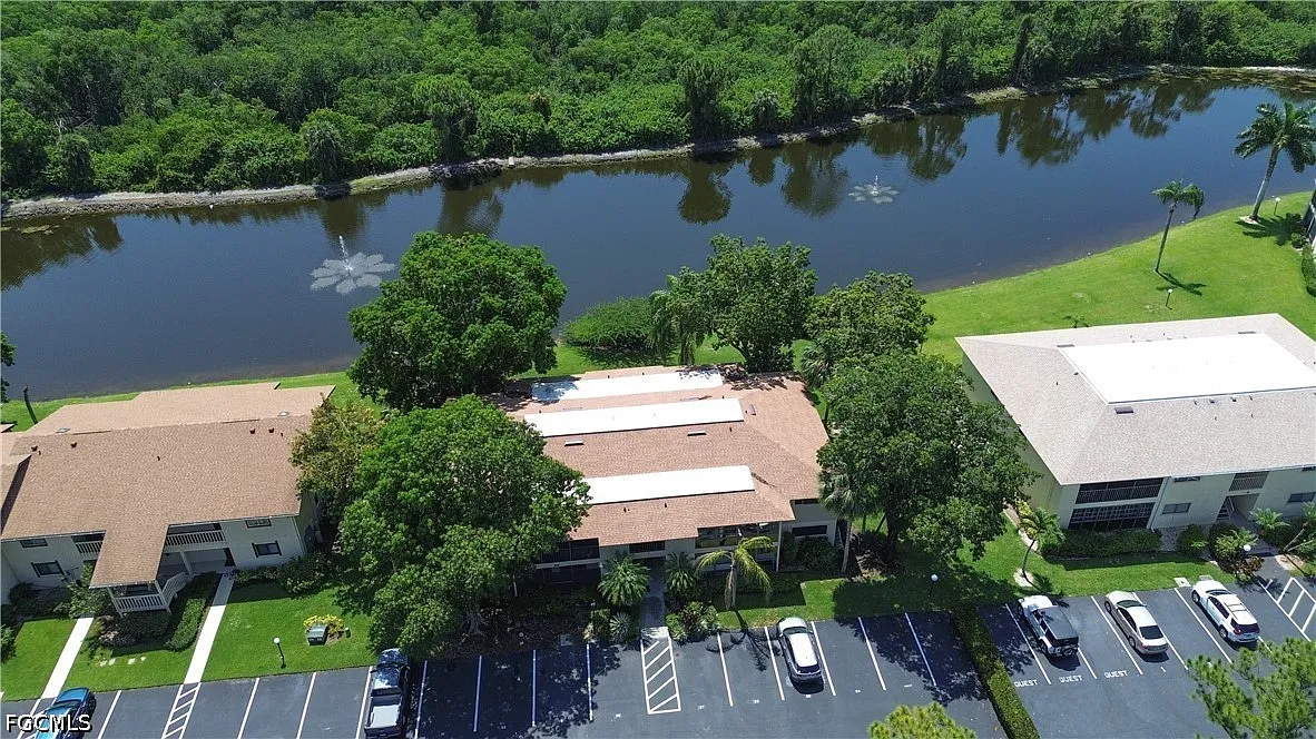 2 bed, 2.0 bath, 830 sqft, $1,400 — Photo 3