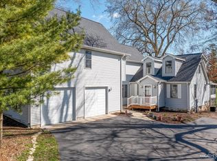 29W231 Aurora Way, Warrenville, IL 60555