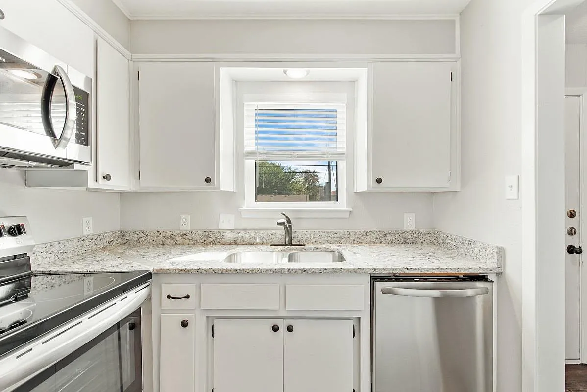 7700 Chapin Road - 5 — Photo 4