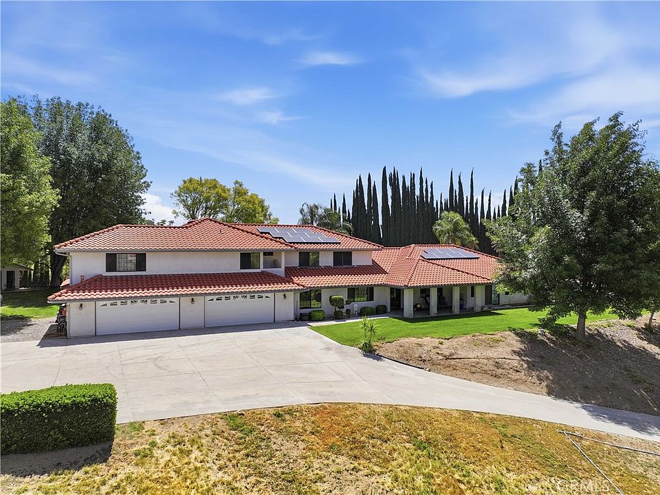 1st image of 30414 Sloan Canyon Rd