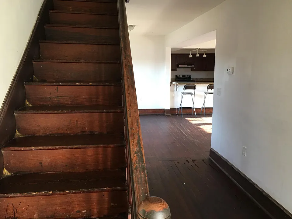 415 Bridgewater St