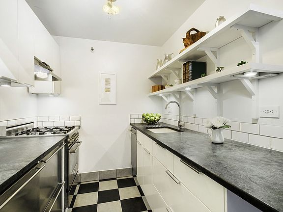4th image of 77 Bleecker St APT 819N