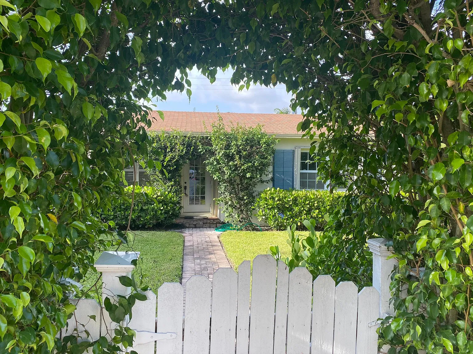 339 Puritan Rd — Photo 1