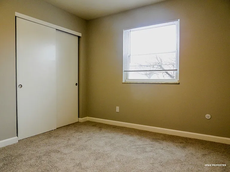 1392 Bryden Rd — Photo 18