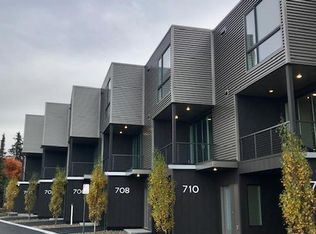 700 Top Rail Ln, Anchorage, AK 99501