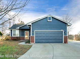 8413 W Aberdeen Cir, Wichita, KS 67212