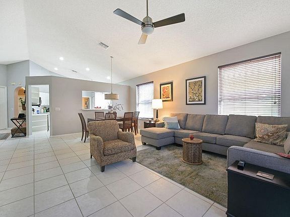 4th image of 11077 Indian Lake Cir