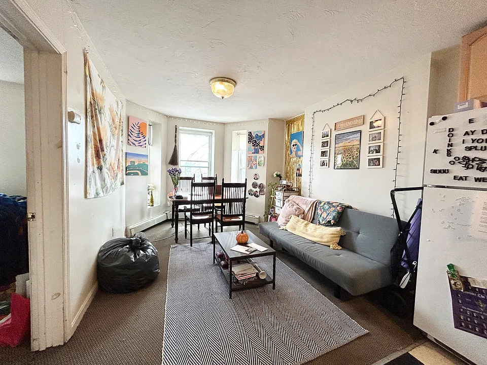 86 Hammond St #3