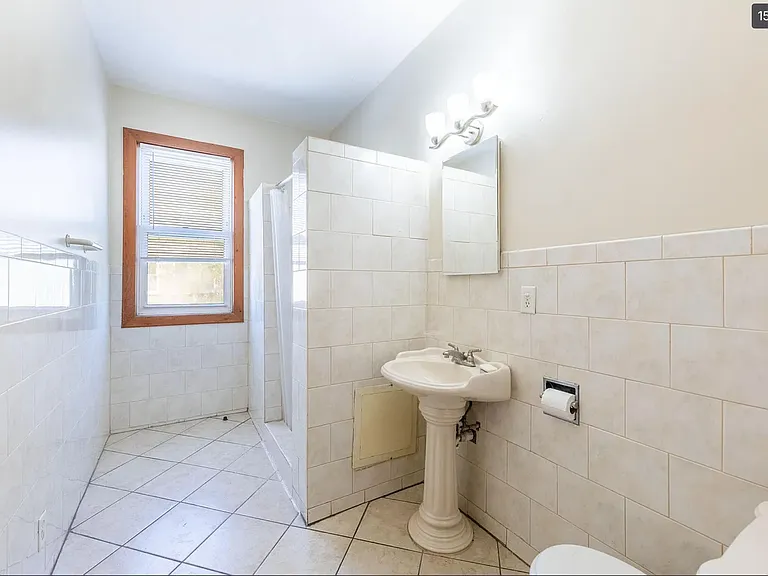 2056 W 19th St #2 — Photo 15