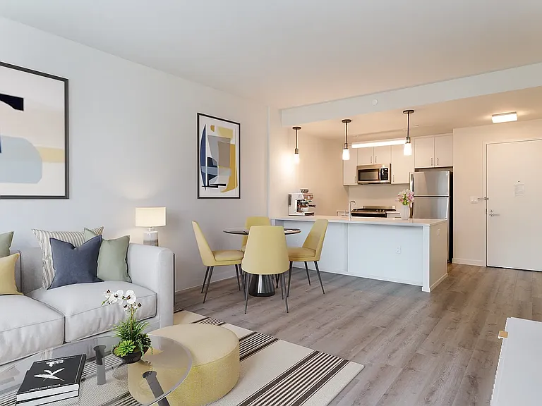 12 Eckford St #8C — Photo 9