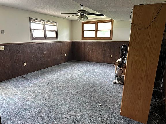 5th image of 1813 Derian Dr