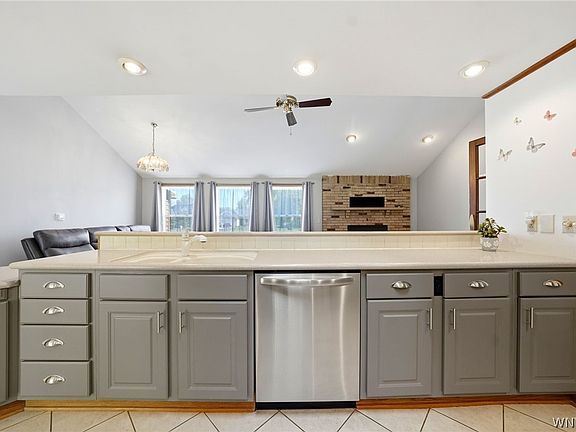 5th image of 535 Seneca Creek Rd