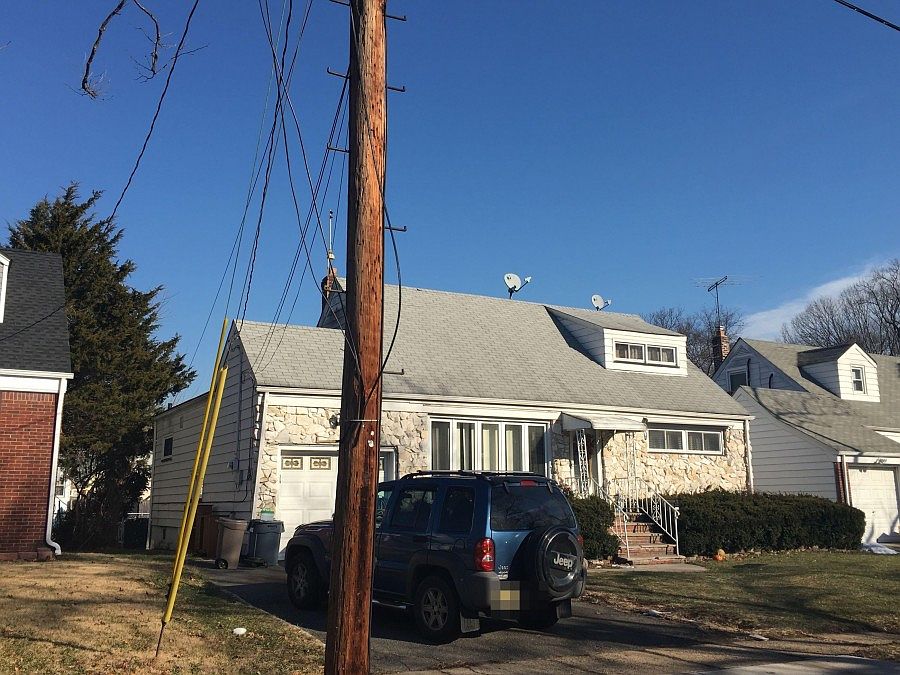 2nd image of 601 Kaplan St