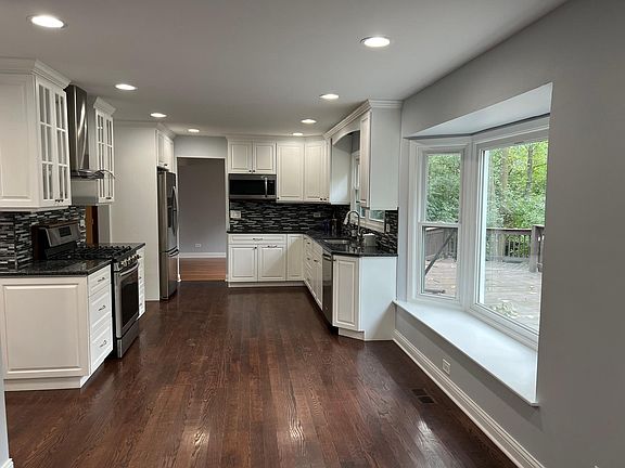 2nd image of 926 Aspen Dr