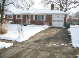 1112 Gardner Rd, Dayton, OH 45429