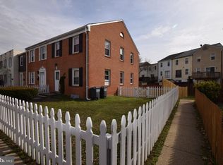 2915 Williamsburg Ct, Woodbridge, VA 22191