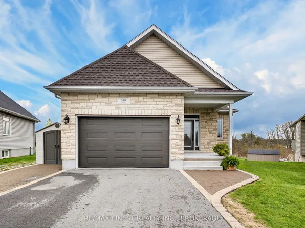 370 Nalon Rd, Gananoque, ON K7G 0A3
