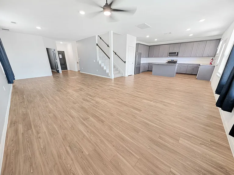 1328 Ventura Creek Dr — Photo 8