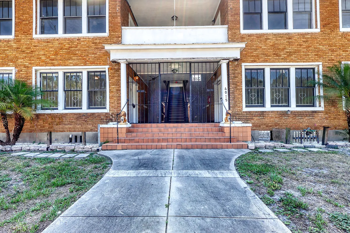 Building Photo - 4015 N Seminole Ave #2