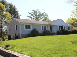 561 Carriage Dr, Orange, CT 06477