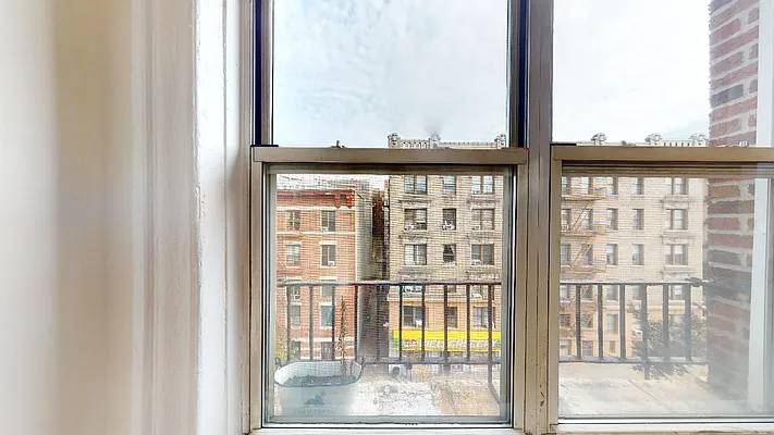 Rented by Bond New York | media 11